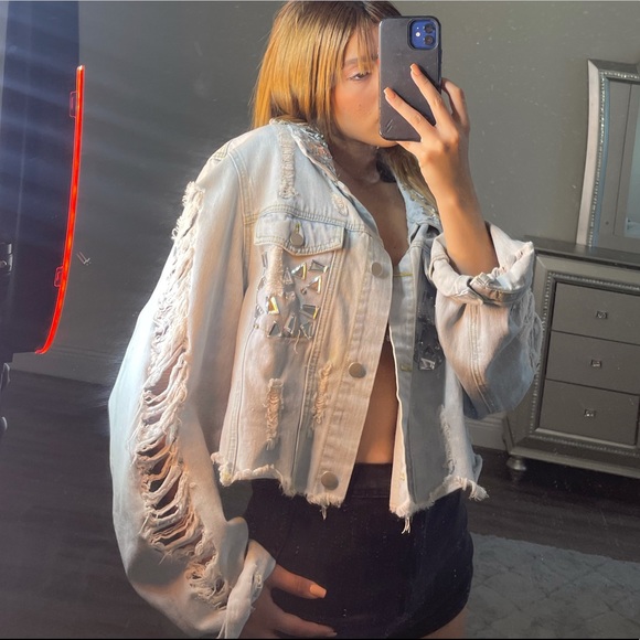 jean jacket, with diamonds - Picture 2 of 4